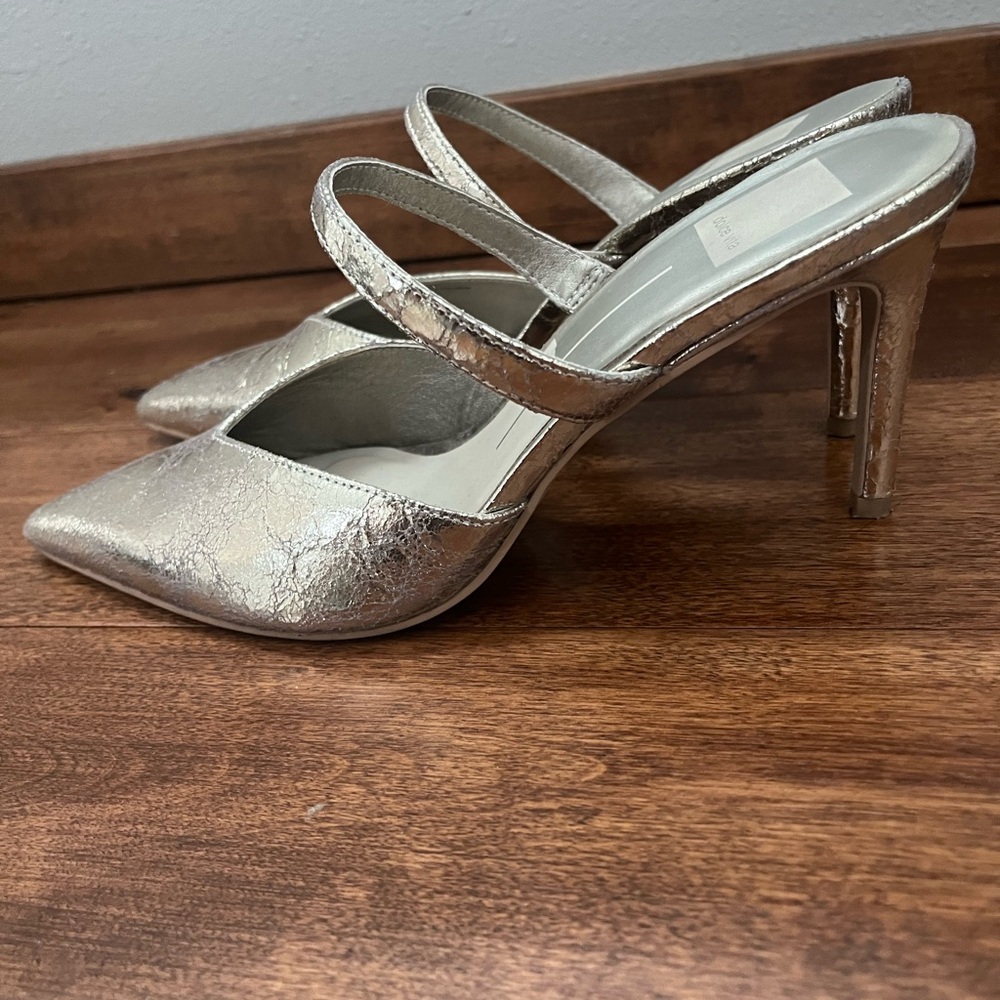 Dolce Vita | Kitten Heels | Platinum Distressed Leather | Champagne